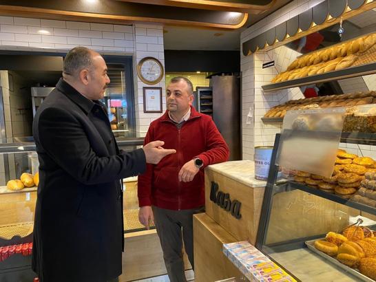 İYİ Parti Esenyurt Belediye Başkan Adayı Muharrem Yıldız esnaf ziyaretinde bulundu