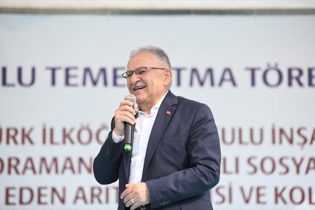 Başkan Büyükkılıç, Felahiye'de toplu temel atma törenine katıldı