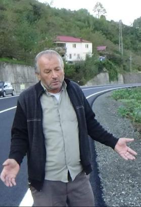 Otomobilin çarptığı simitçi hayatını kaybetti