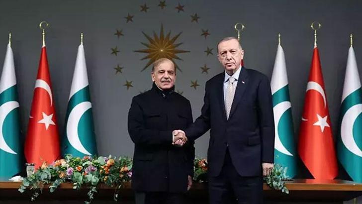 Cumhurbaşkanı Erdoğan, Şahbaz Şerif ile telefon görüşmesi gerçekleştirdi