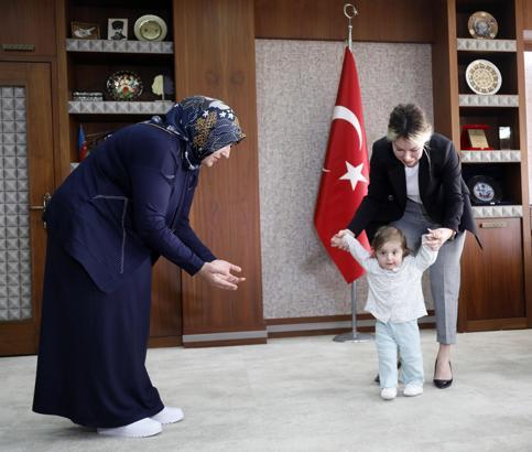 'İkinci mucize bebek', ilk adımlarını attı