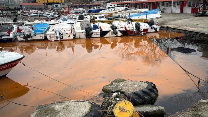 Tekirdağ sahilinde denizin rengi turuncu oldu