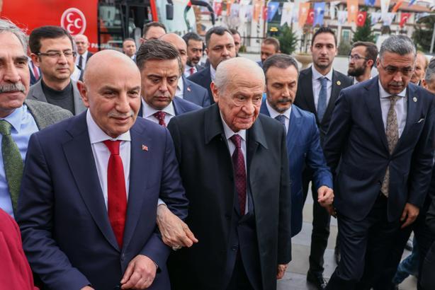 Bahçeli'den Turgut Altınok'a destek