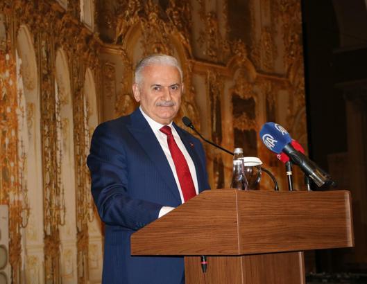 Binali Yıldırım: Büyükşehir ile Kemalpaşa aynı yöne ve hedefe doğru giderse Kemalpaşa'yı uçururuz (2)