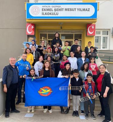 THK'den öğrencilere model uçak eğitimi