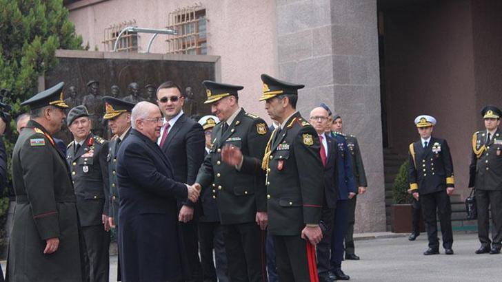 Bakan Güler, Azerbaycanlı mevkidaşı Hasanov ile görüştü