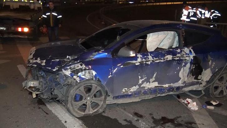 Avcılar D-100’de otomobil bariyerlere çarptı: 1 ölü