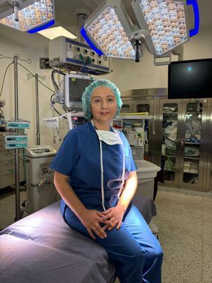 İlk kadın göğüs cerrahisi profesörü Ayten Kayı Cangır: Camdan tavanları kırın