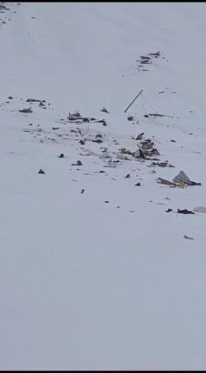 Rize'de yaylada çığ düştü: 2 ev hasar gördü