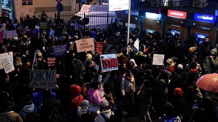 Beyoğlu'nda 22'nci Feminist Gece Yürüyüşü