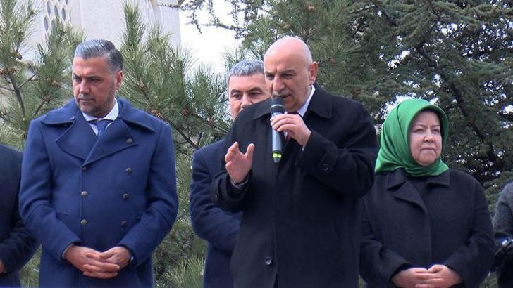 Turgut Altınok: DEM'in himayesi altına giren bir başkan var