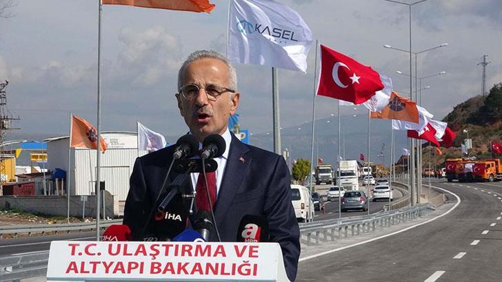 Bakan Uraloğlu: 1915 Çanakkale Köprüsü'nden 5 milyon 536 bin araç geçiş yaptı