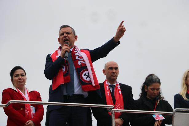 Özgür Özel: Biz Türkiye’nin geleceğini, aydınlık yarınlarını örgütlüyoruz