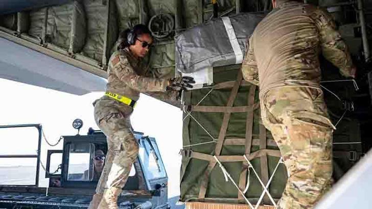 ABD ordusu, Gazze’ye havadan yardım yaptı