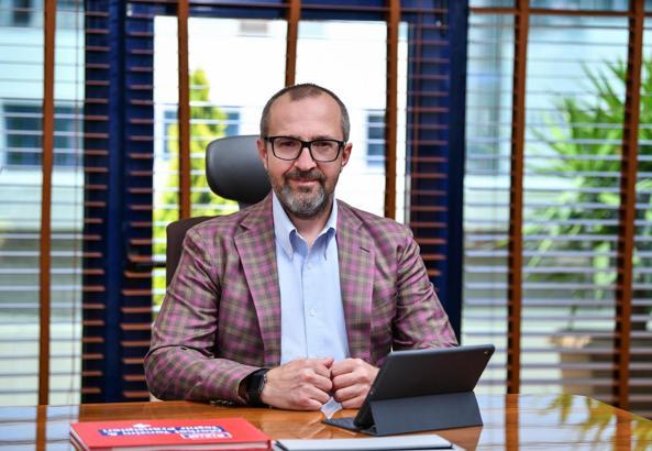 Bizim Toptan, LACP Vizyon Ödülleri’nde 3 ödül aldı