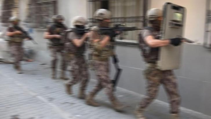 İstanbul merkezli 3 ilde PKK operasyonu; 10 şüpheli yakalandı