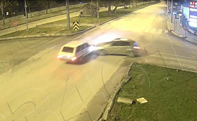 Ehliyetsiz alkollü sürücünün ceza kesildikten 1 saat sonra yaptığı kaza kamerada