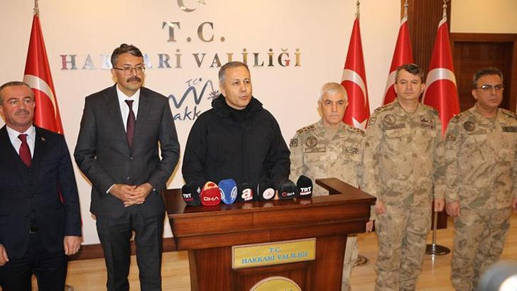 Bakan Yerlikaya, üs bölgesinde askerlerle iftar yaptı