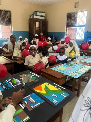 Dokunsal materyallerle engeli olan ya da olmayan tüm çocuklar için eğitimde fırsat eşitliği yaratıyor