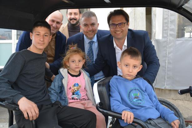 Emre Afacan: Halkımızın sesine kulak veriyoruz