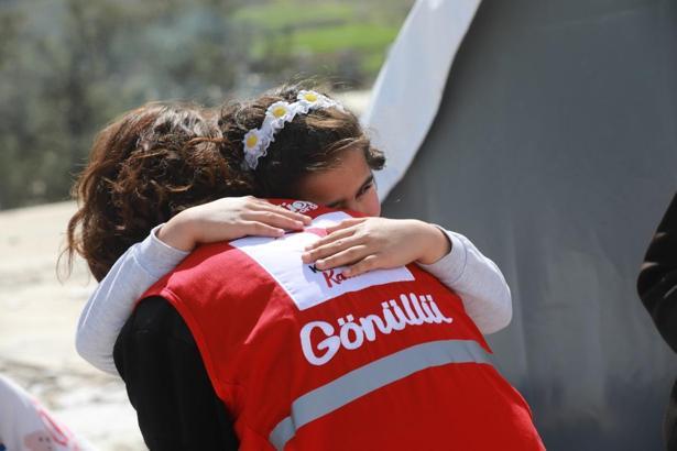 Türk Kızılay’dan depremzede yetimlere nakdi destek