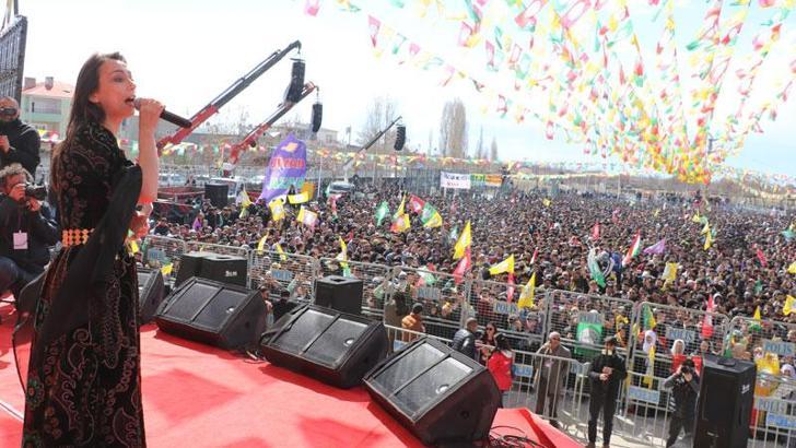 DEM Parti ile DBP, Van ve Hakkari'de nevruzu kutladı