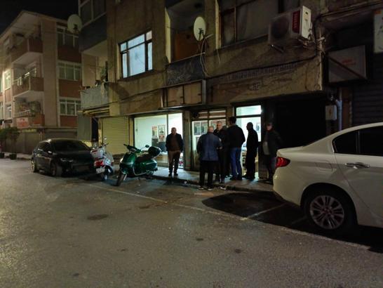 İstanbul-Bağcılar'da muhtar adayının seçim ofisi önünde havaya ateş açıldı