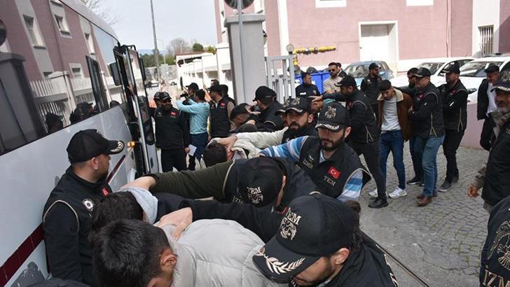 İzmir'deki nevruz etkinliğinde gözaltına alınan 36 şüpheli adliyede