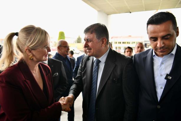 Cemil Tugay: İzmir'in potansiyelini tam olarak ortaya çıkartacağız