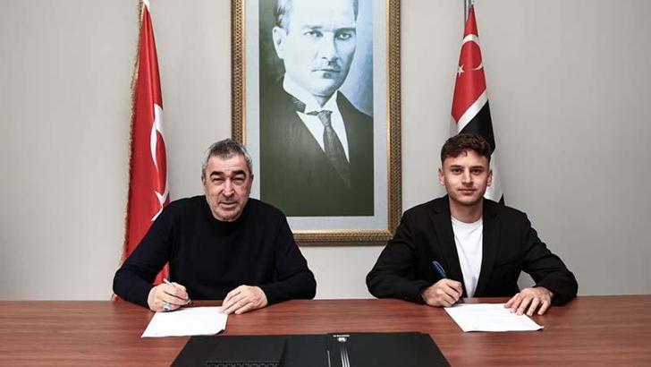 Beşiktaş, Fahri Kerem Ay ile profesyonel sözleşme imzaladı