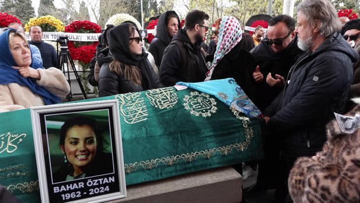 Türk sinemasının 'Gamzeli güzeli' Bahar Öztan son yolculuğuna uğurlandı
