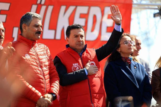 Ahmet Aras: Emekçilerin sorunlarına toplumcu belediyecilik anlayışıyla çözüm üreteceğiz