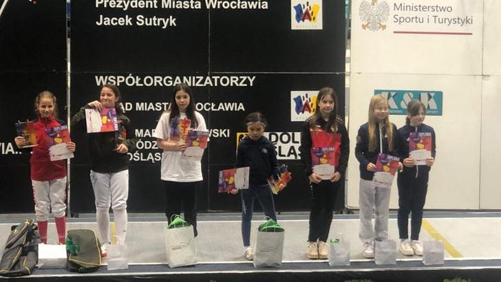 Eskrimci Derin Taşpınar Polonya’da şampiyon oldu