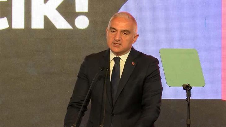 Bakan Ersoy: Türkiye'ye festival iklimi yaşatacağız