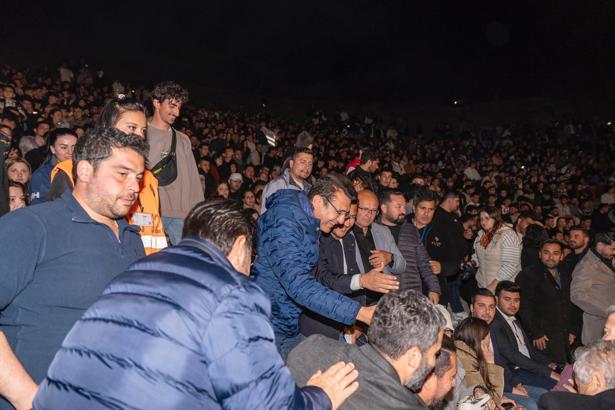 Bodrum'da Antik Tiyatro'da Lvbel C5 konseri