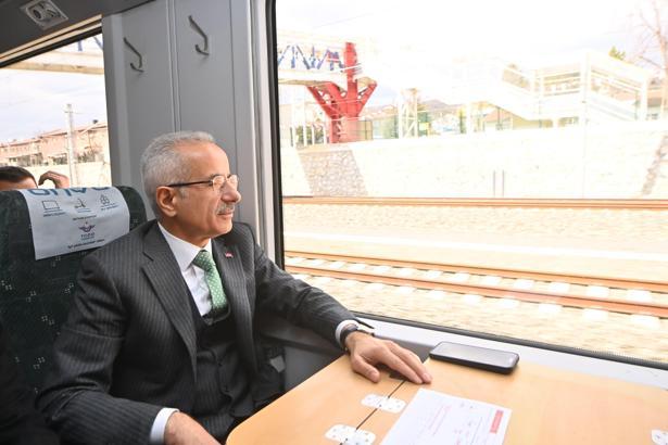Bakan Uraloğlu: Ankara-İstanbul süper hızlı tren projesini başlattık