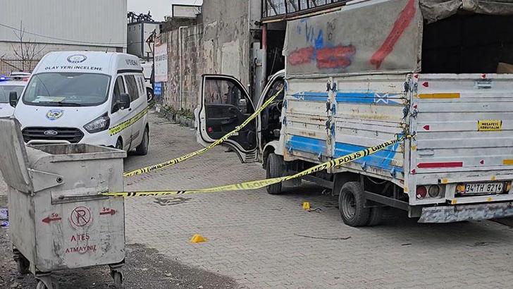 Başakşehir’de kaportacıya silahlı saldırı: 3 yaralı