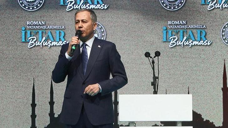 Bakan Yerlikaya Roman vatandaşlarla iftarda buluştu