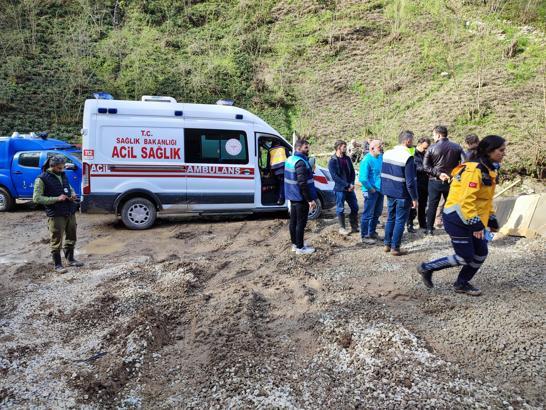 İçme suyu isale hattı çalışmasında göçük; 3 işçi öldü (3)