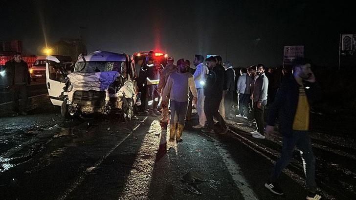 Şanlıurfa'da zincirleme kaza: 3 ölü, 8 yaralı