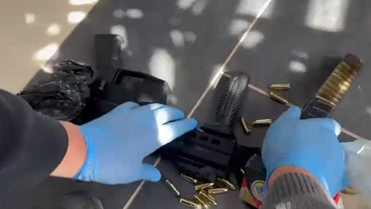 Kars'ta uzun namlulu otomatik silah ele geçirildi; 2 gözaltı