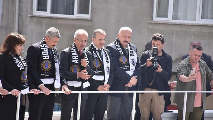 Bakan Uralıoğlu: Millete hizmet yolunda ‘tamam’ demek yok