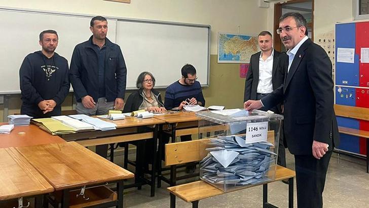 Cevdet Yılmaz: Seçimin demokratik olgunluk içinde tamamlanması önemli