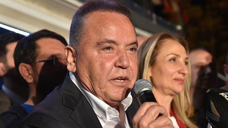 Muhittin Böcek, Antalya, büyükşehir olduktan sonra iki dönem üst üste başkan seçilen ilk isim oldu