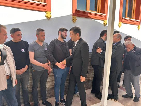 CHP binasının balkonunun çökmesiyle yaralanan eski yönetim kurulu üyesi öldü (2)