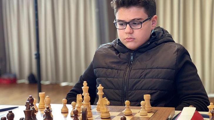 12 yaşındaki Türk satranç sporcusu Yağız Kaan Erdoğmuş, ‘Dünyanın En Genç Büyükustası’ oldu