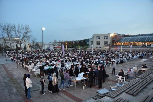 Samsun’da 2 bin 500 üniversite öğrencisi iftar sofrasında buluştu