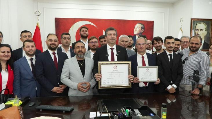 Çatalca Belediyesi’nde devir teslim töreni yapıldı