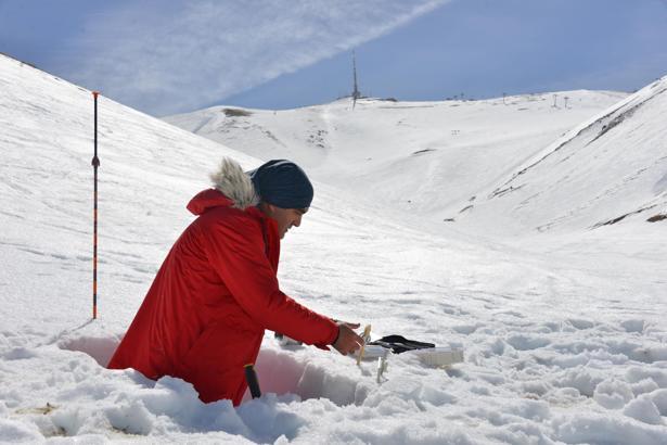 Palandöken'e çığ takibi