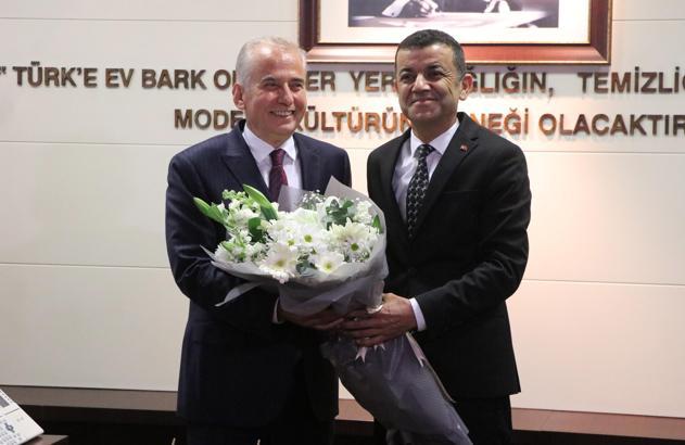 Denizli Büyükşehir Belediye Başkanı CHP'li Çavuşoğlu, görevi devraldı